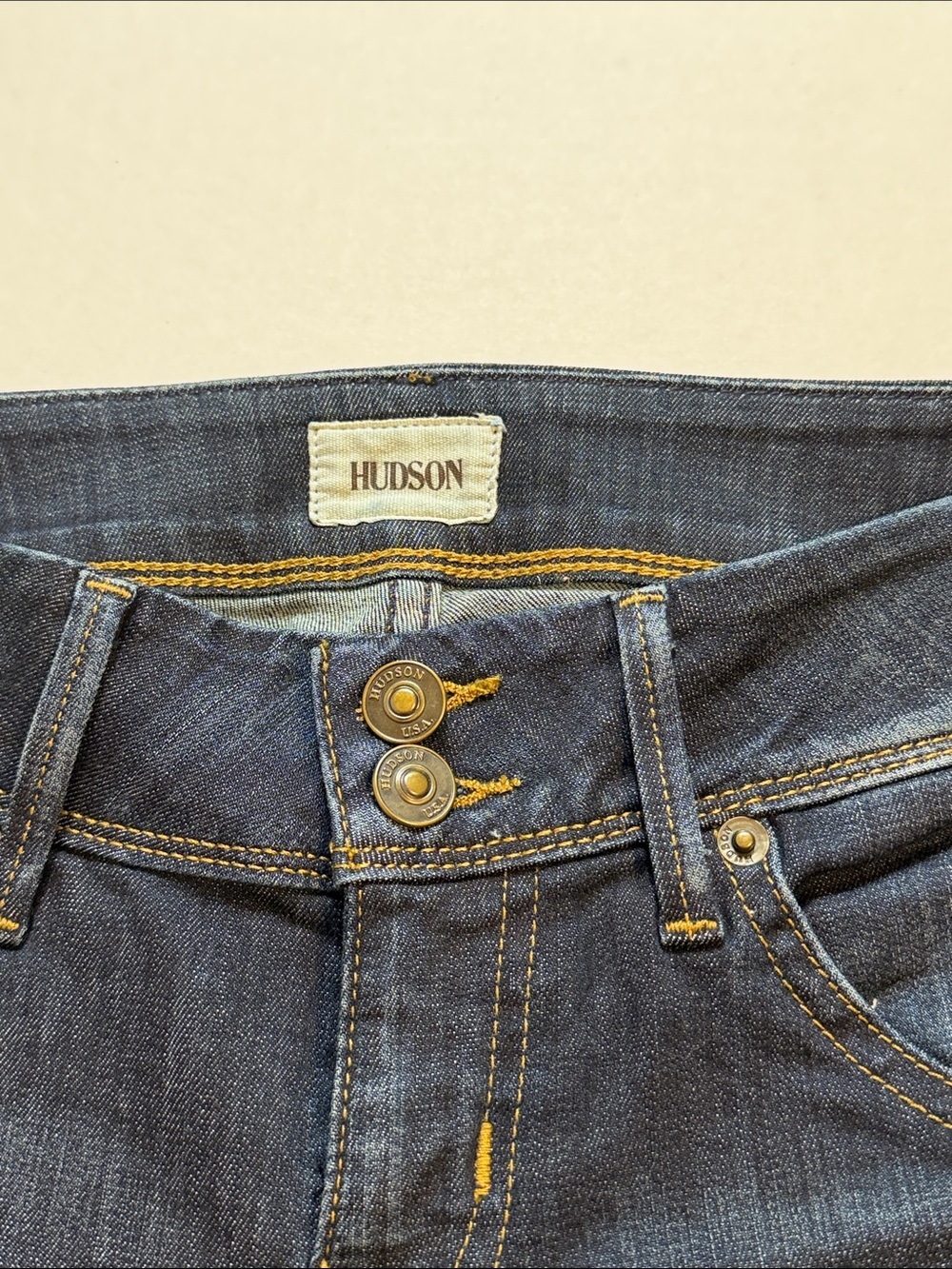 Hudson Beth Mid-Rise Baby Bootcut Jean
Style NAW176DIF - Picture 2 of 11